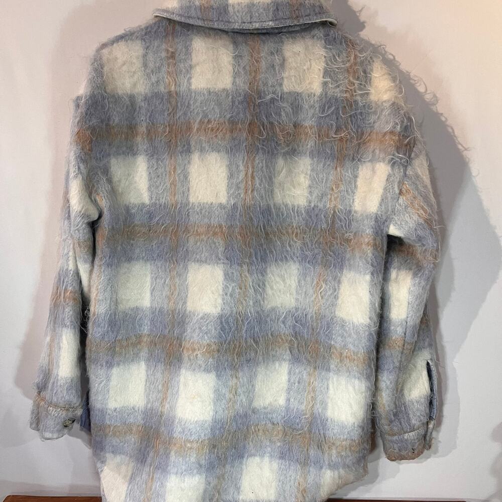 Women’s Shacket - Picture 6 of 6